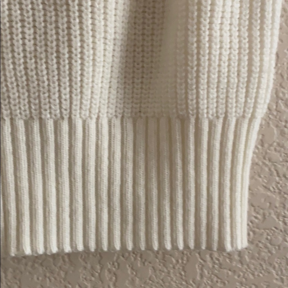 Sweater Knit Crop Top - Picture 3 of 4